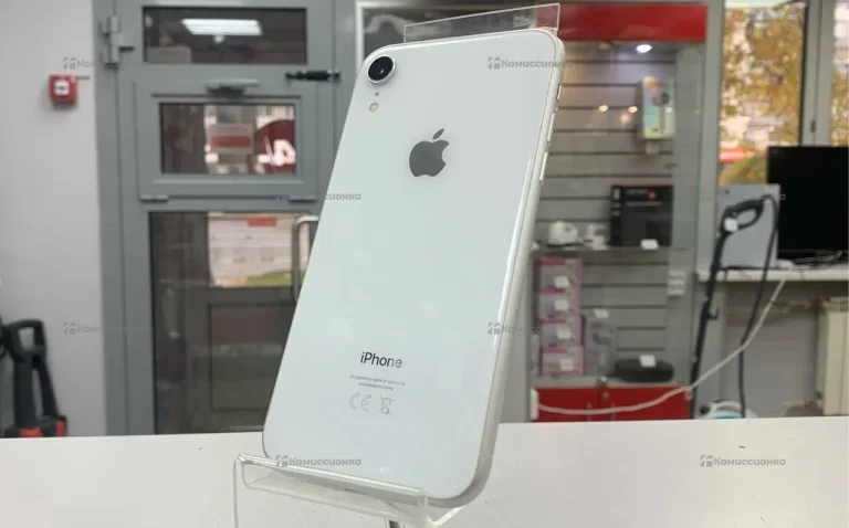 Apple iPhone XR 3/64 ГБ