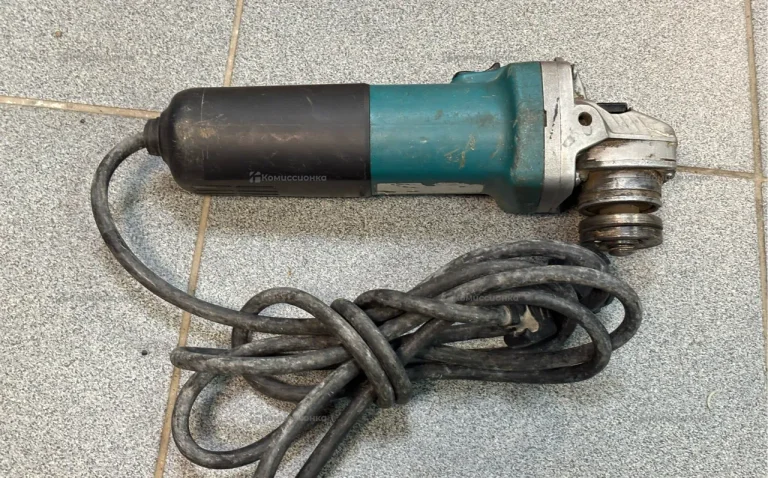 Ушм Makita 9558 реп.