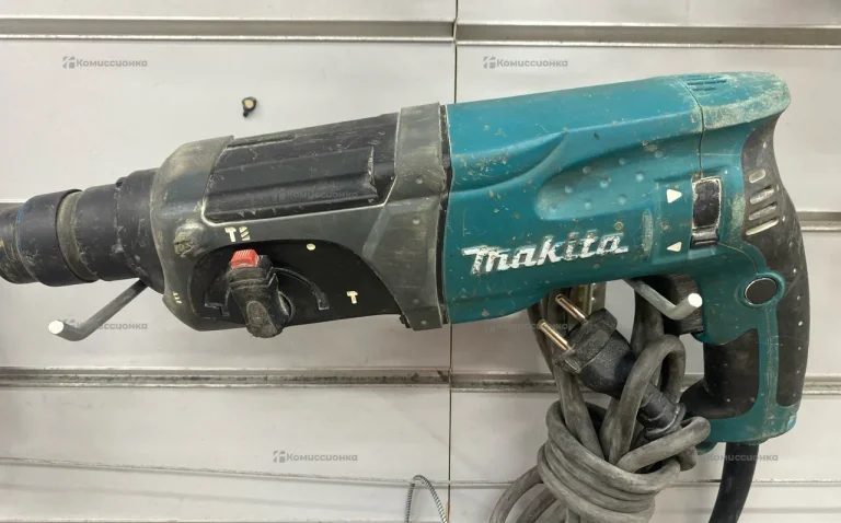 перфоратор Makita hr2470