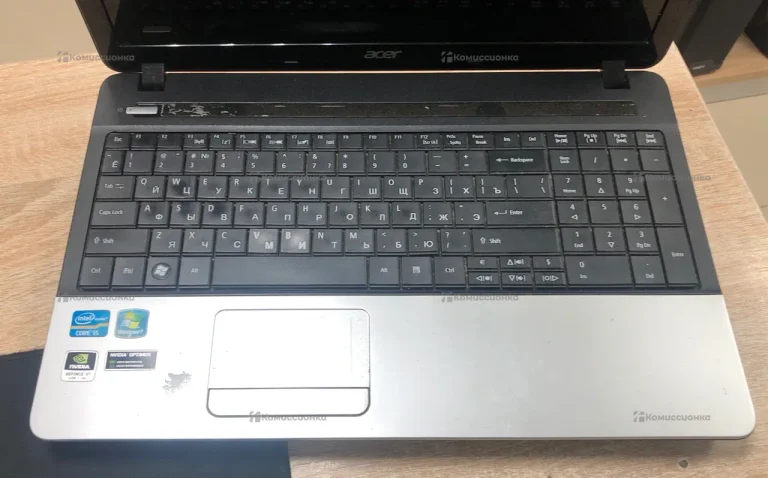 Ноутбук  Acer E1-571G