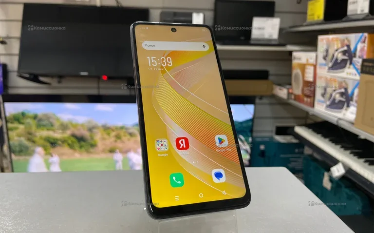 Infinix Smart 8 3/64 ГБ