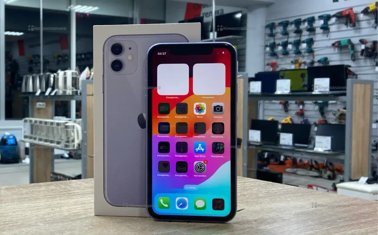 Apple iPhone 11 4/64 ГБ