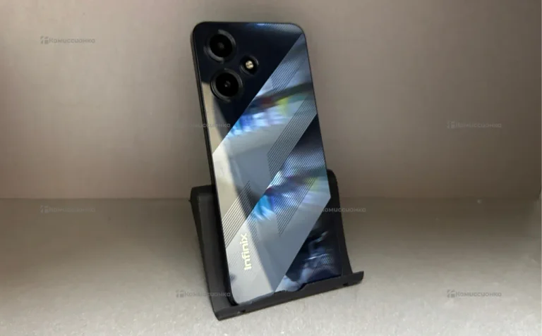 Infinix Hot 30 Play NFC 8/128 ГБ