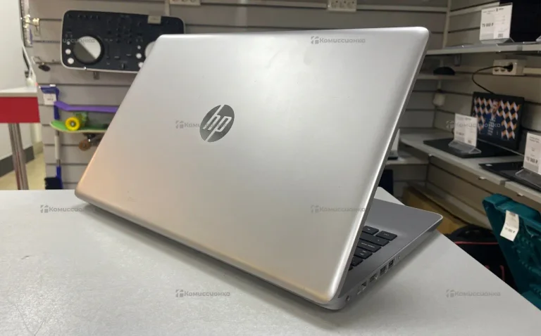 Ноутбук HP 250 G7