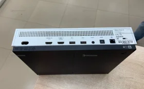 Купить Приставка Xbox One S 500 ГБ б/у , в Москва и область Цена:8900рублей