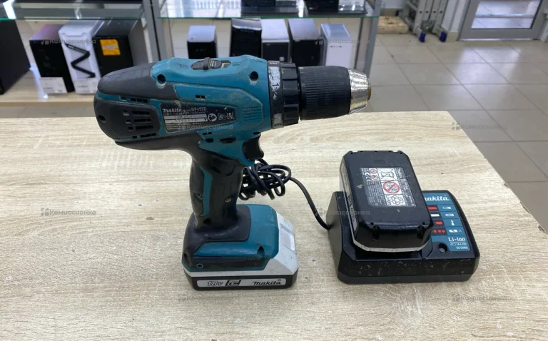 Шуруповёрт Makita DF457D