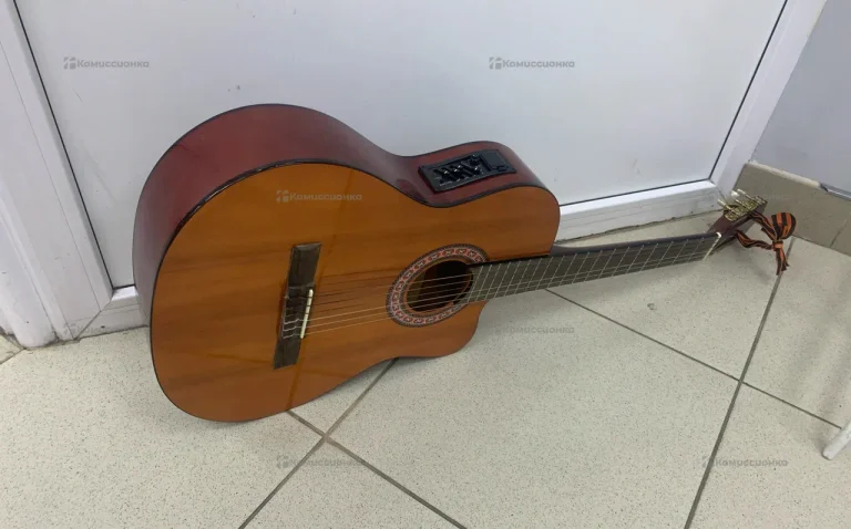 Гитара акустическая Rockdale