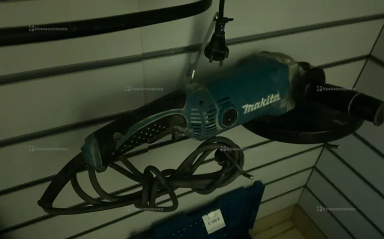 УШМ makita GA7050