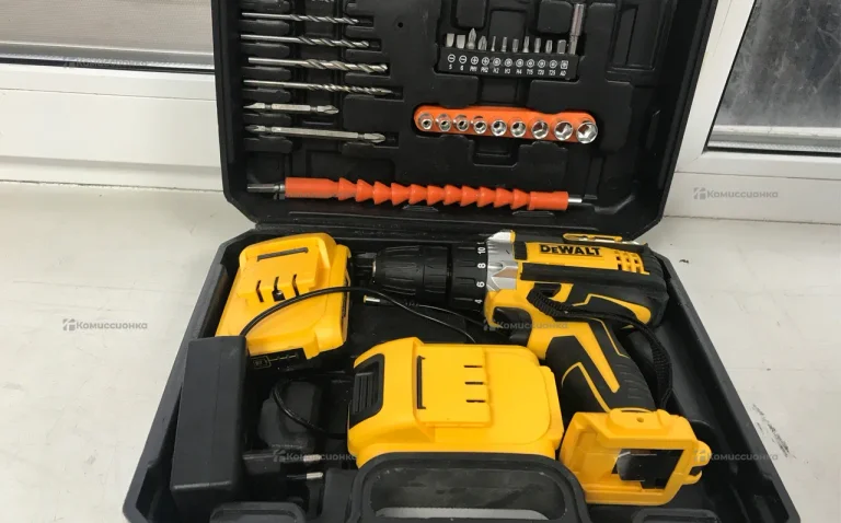 Шуруповёрт DeWalt DCB112 Китай