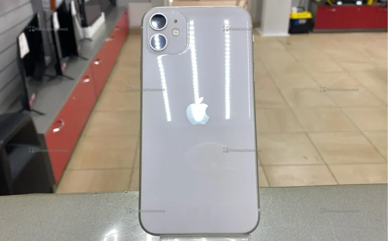 Apple iPhone 11 4/64 ГБ