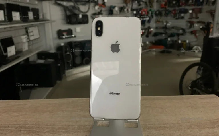 Apple iPhone X 64ГБ