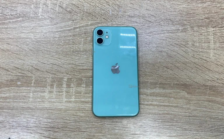 Apple iPhone 11 4/64 ГБ