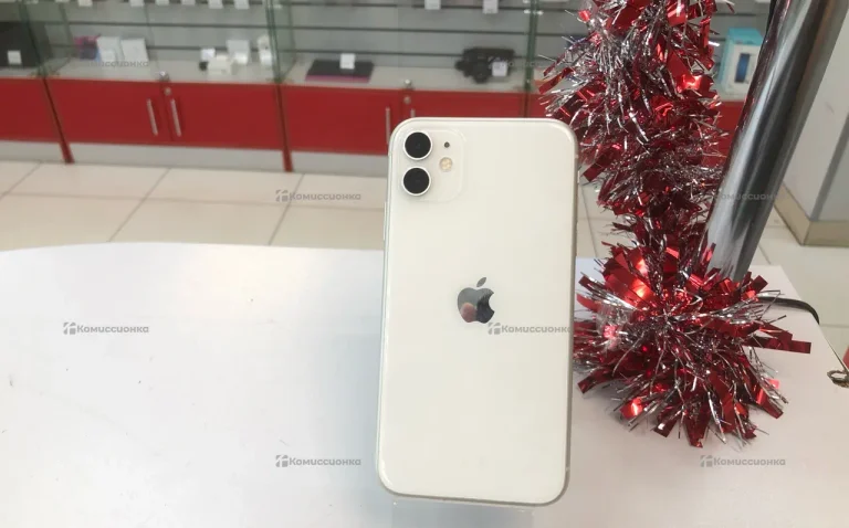 Apple iPhone 11 4/64 ГБ