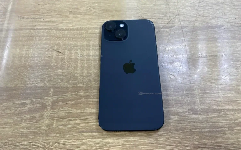 Apple iPhone 15 6/128 ГБ