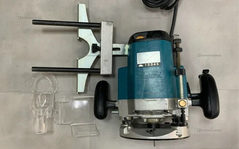 Фрезер Makita  3612C