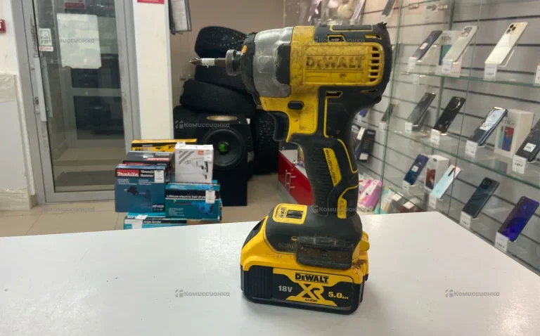Аккумуляторный гайковерт Dewalt DCF922N
