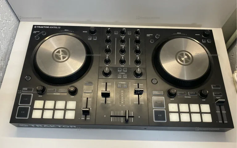 Музыкальный контролер trakror s2 mk3