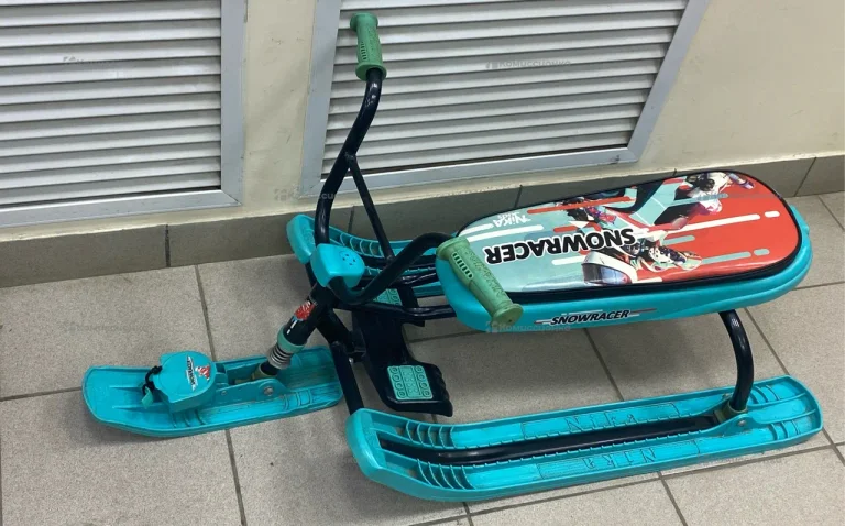 Снегокат Snowracer Nila kids