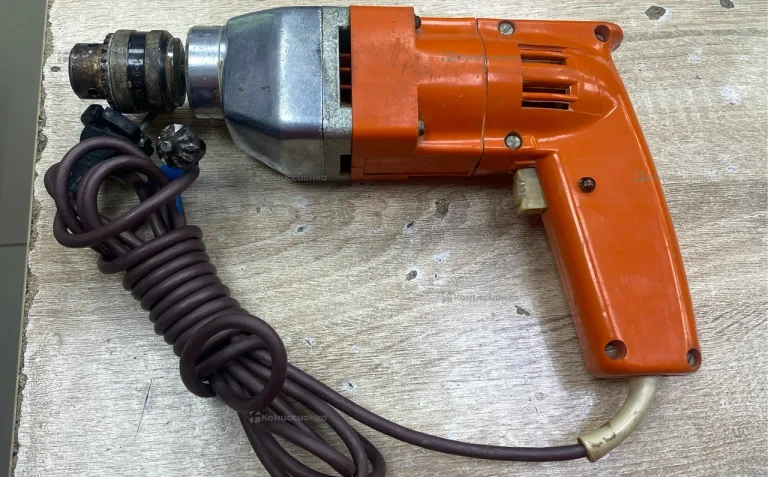 Дрель СССР ИЭ1036Э 1986 года