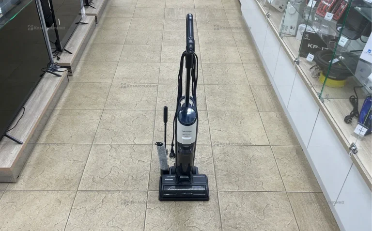 Пылесос  GRUNDIG VCW 6270