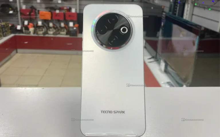 Tecno Spark 30C 4/128 ГБ