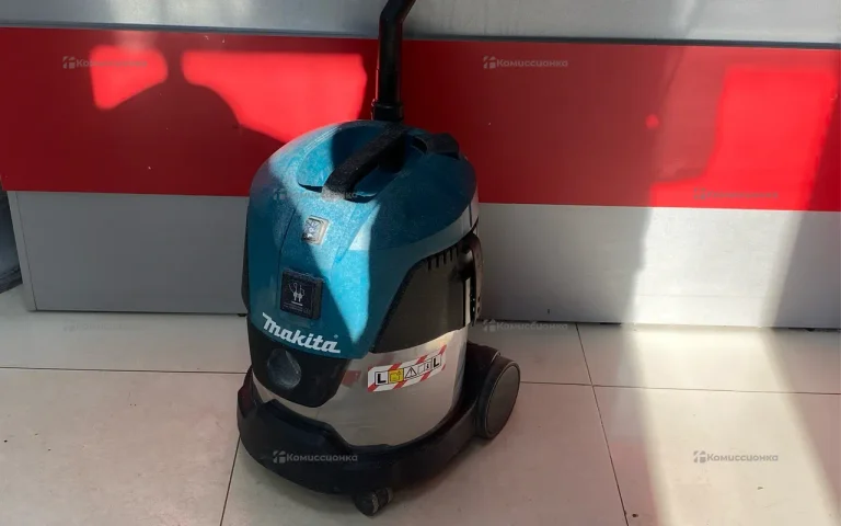 Строительный пылесос Makita VC2012L