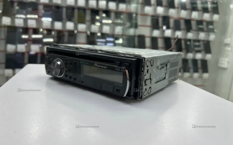Автомагнитола  Pioner Deh-2000 UBB