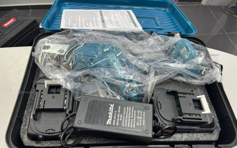 Сабельная пила (маленькая) Makita акб синий кейс