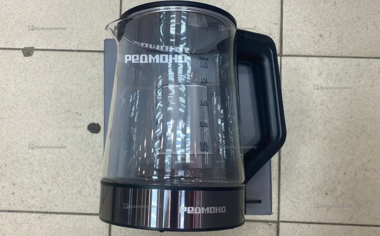 Чайник Redmond RK-G196