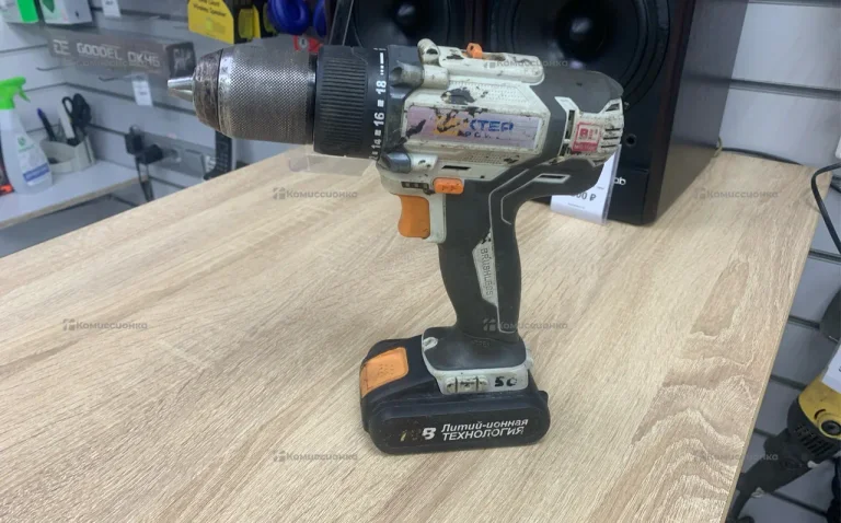 Шуруповерт Dexter