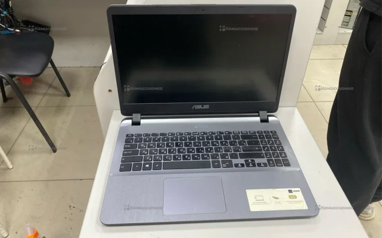 Ноутбук  ASUs r507u