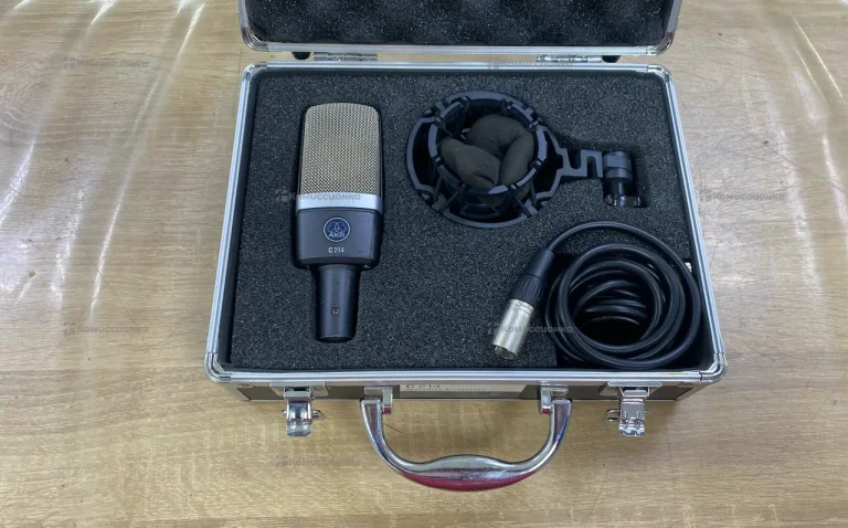Микрофон AKG C214