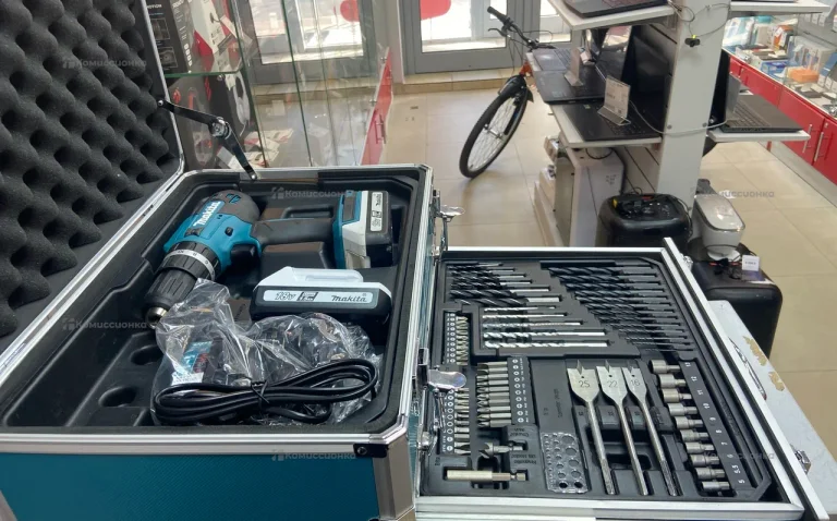 Дрель-шуруповерт Makita HP488D