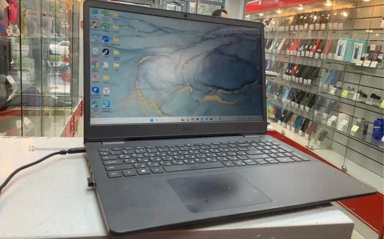 Ноутбук  Dell vostro 3500