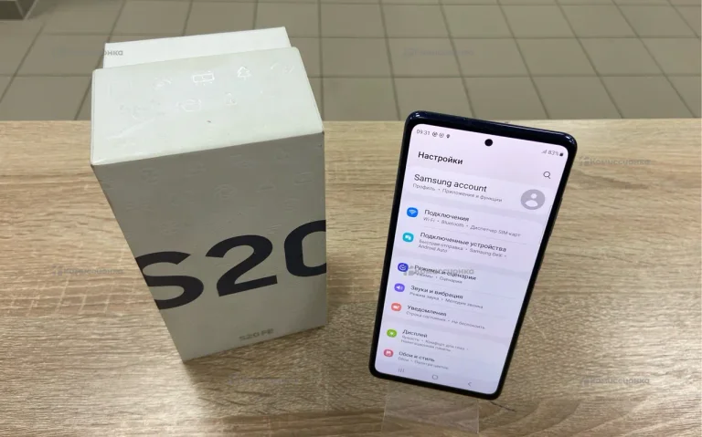 Samsung Galaxy S20 FE 6/128 ГБ