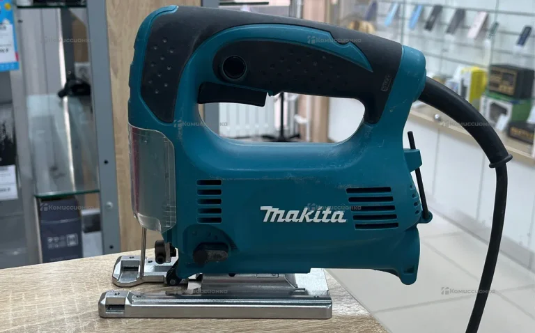 Электролобзик Makita 4329