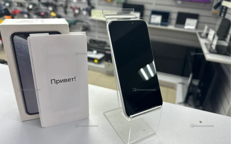 Apple iPhone XR 3/64 ГБ