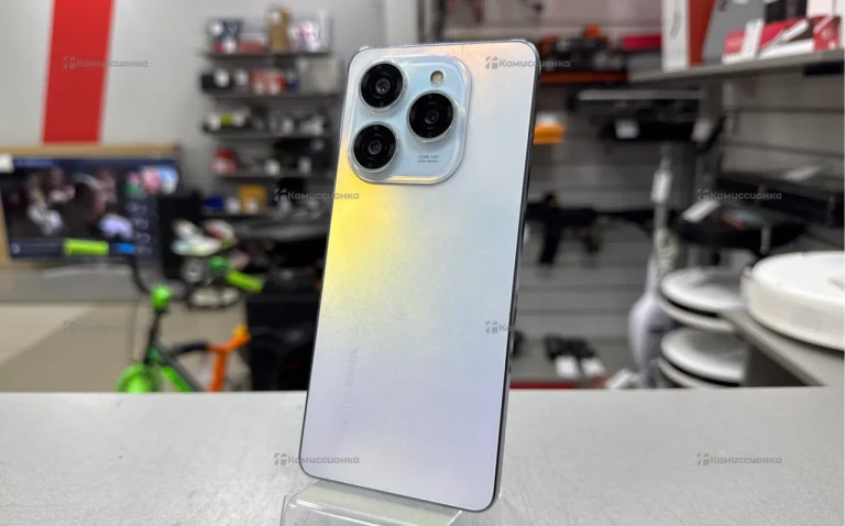 Tecno Spark 20 Pro 12/256 ГБ