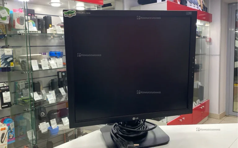 Монитор LG Flatron L1918S