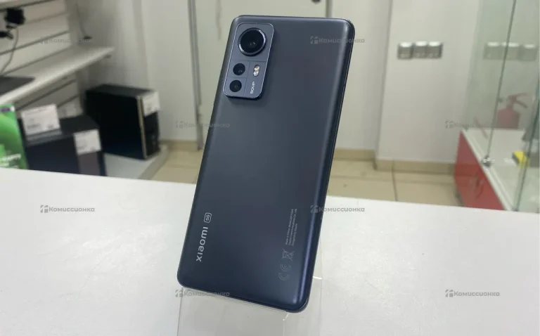 Xiaomi 12 8/128 ГБ