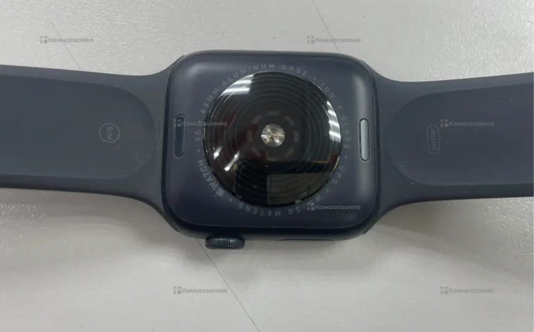 Часы  Apple Watch SE 44mm