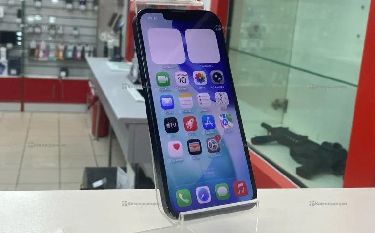 Apple iPhone 13 4/128 ГБ