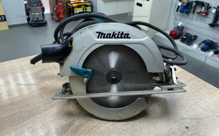 циркулярка Makita Hs7600