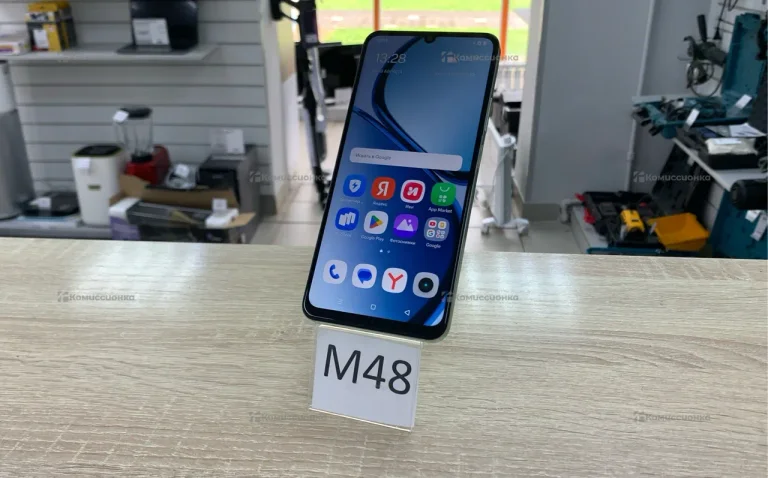 Realme C63 6/128Gb
