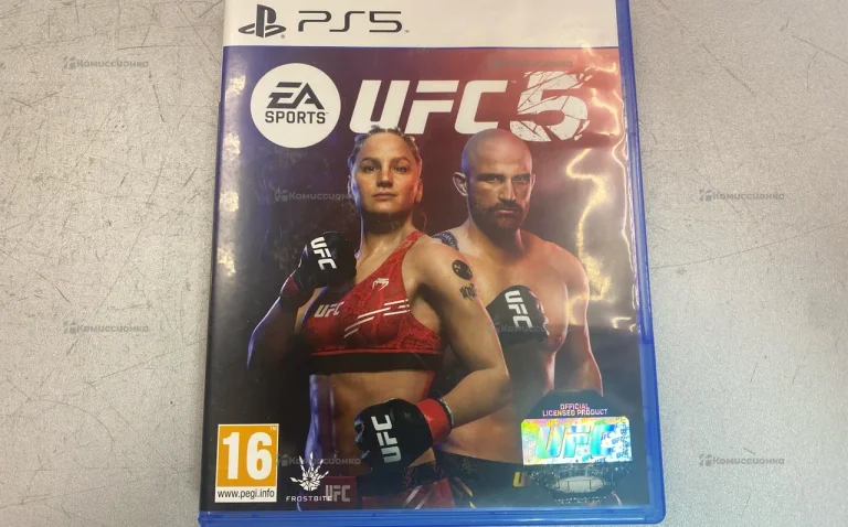 Диск Sony PS5 UFC5