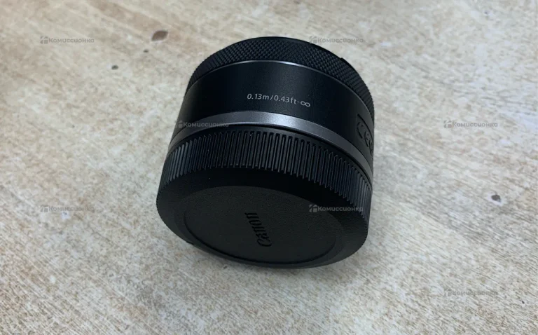 Линза Canon lens RF 16 mm F 2.8 STM