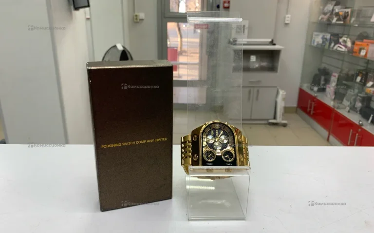 Часы  Oulm HT9315