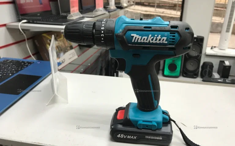 Дрель-шуруповерт Makita реплика с набором инструме