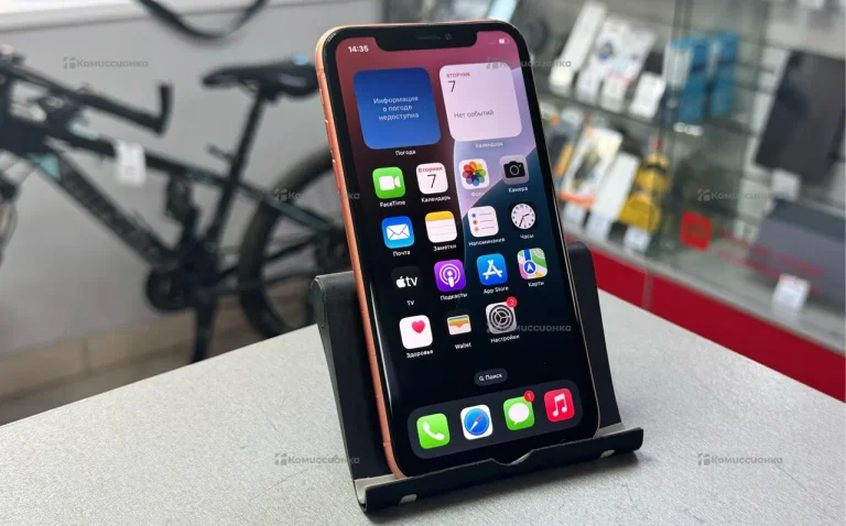 Apple iPhone XR 3/128 ГБ