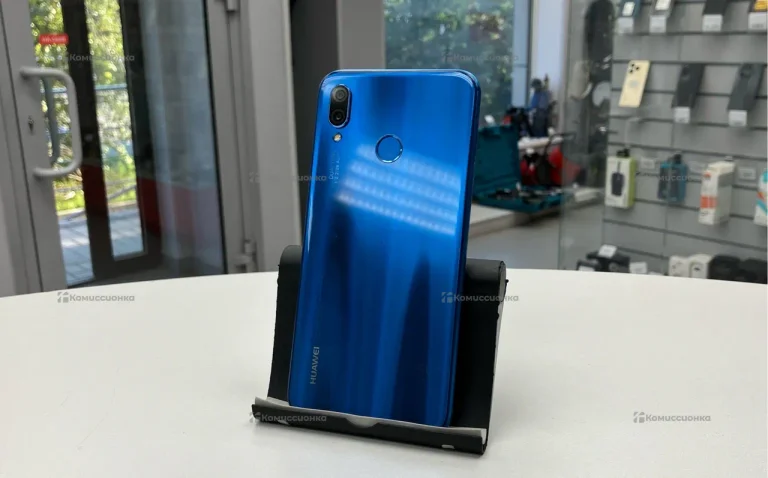 Huawei P20 Lite 4/64 ГБ.